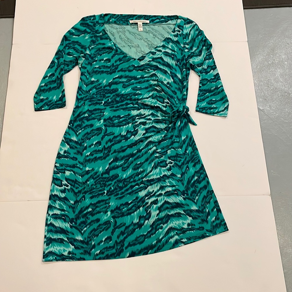 Diane von Furstenberg Silk V Neck Green Dress Size 10
